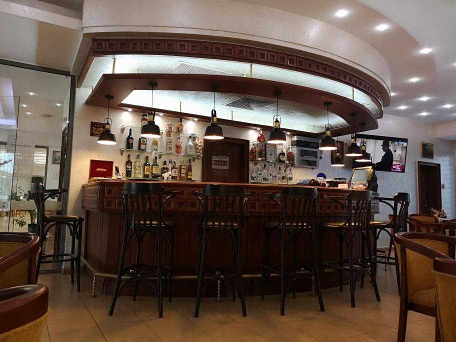 Terra Europe Brontes Hotel 特尔戈维什特 外观 照片